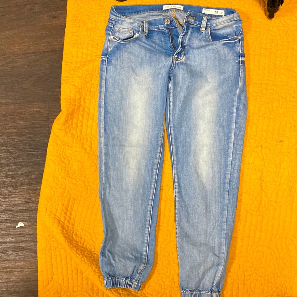 Bull head jogger jeans